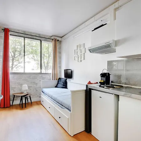 Cosy Bright 2p Studio Just Outside Paris Levallois-Perret