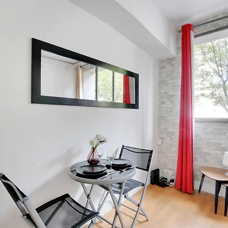 Cosy Bright 2p Studio Just Outside Paris Levallois-Perret